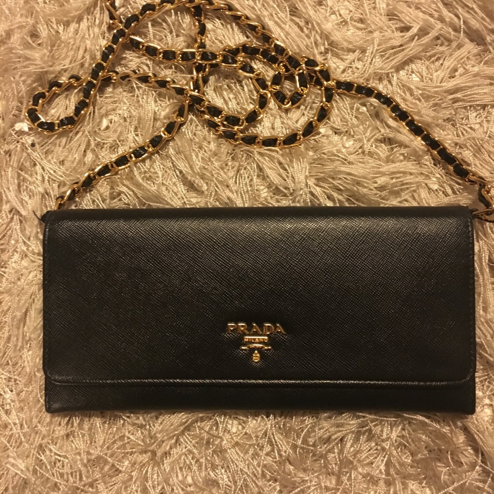 ❌SOLD❌ Prada Black Saffiano Wallet With Chain